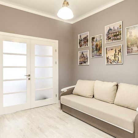 Modern Rus Apartment Лвив Екстериор снимка