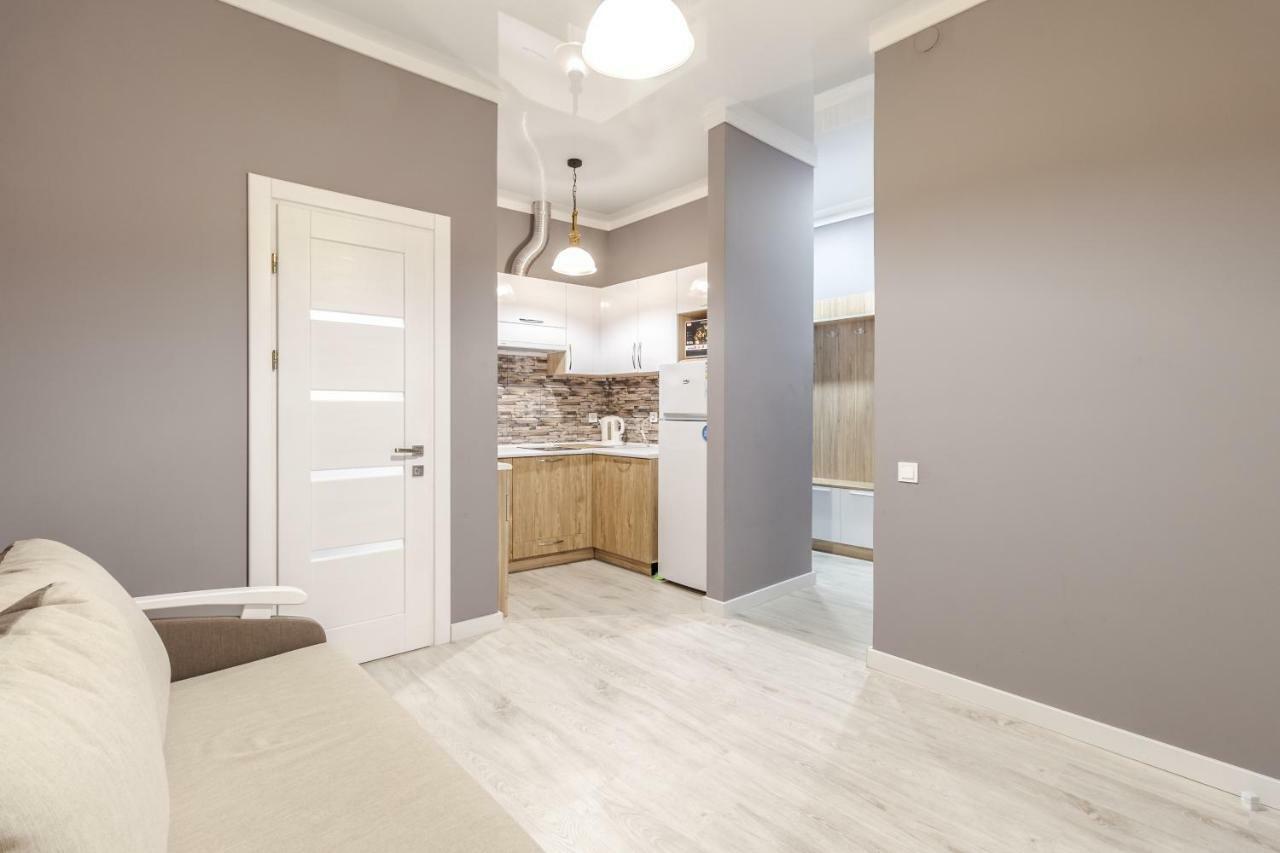 Modern Rus Apartment Лвив Екстериор снимка